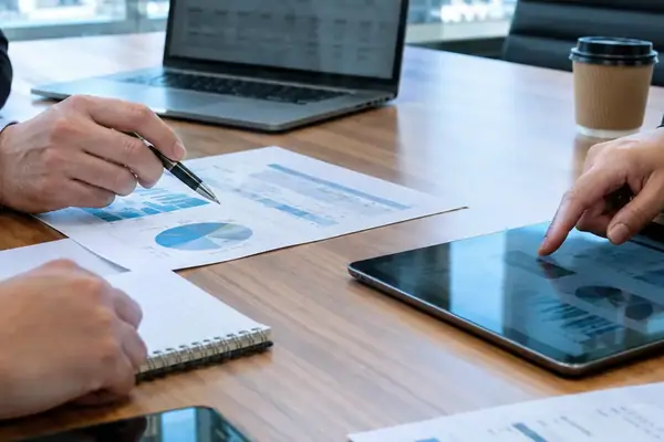 Launching a Fintech Startup Into a Crowded Market: A Campaign Breakdown